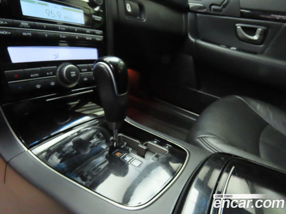 Kia Opirus Premium фото 9
