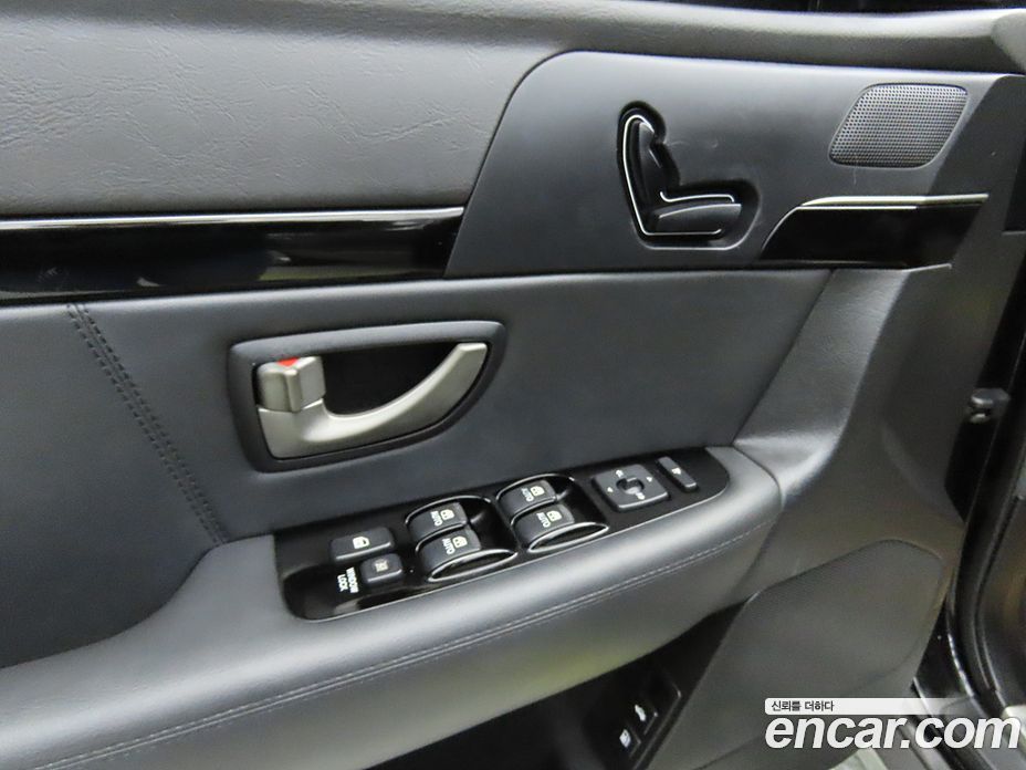 Kia Opirus Premium фото 13