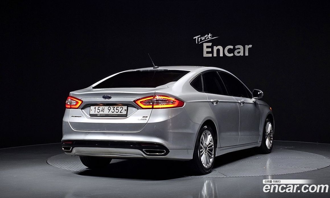Ford Fusion фото 2