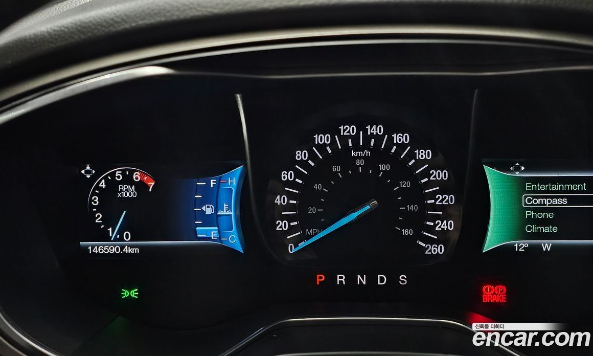 Ford Fusion фото 8