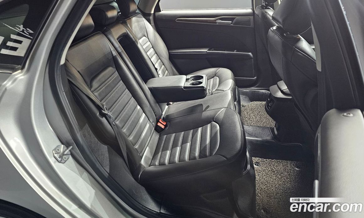 Ford Fusion фото 12