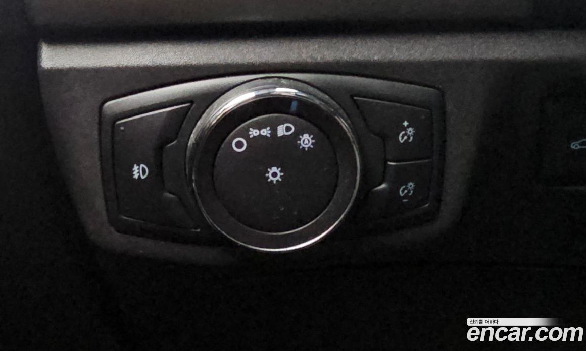 Ford Fusion фото 17