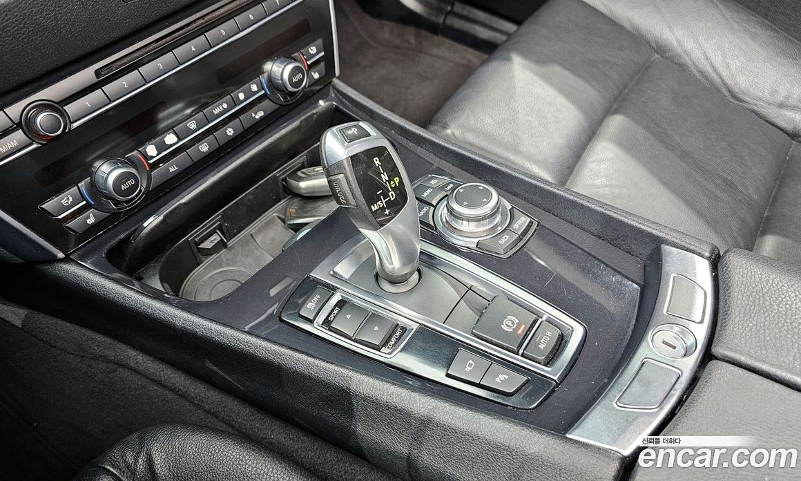 BMW 5-Series GT (F07) фото 9