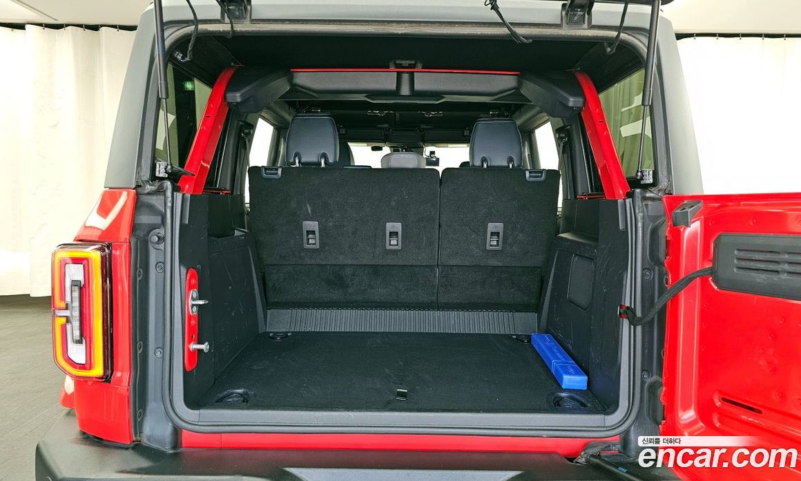 Ford Bronco 6th Gen фото 20