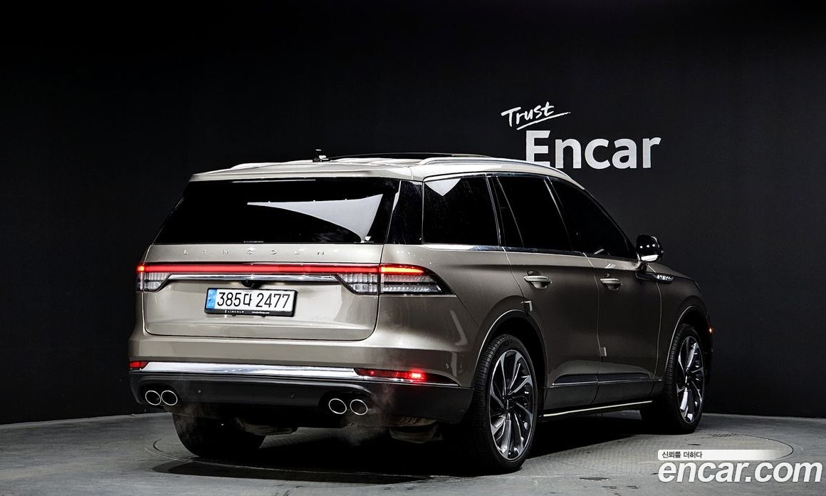 Lincoln Aviator 2nd Gen фото 2