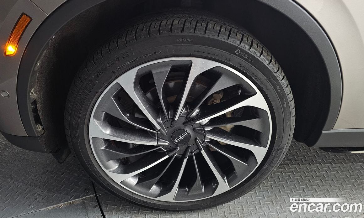 Lincoln Aviator 2nd Gen фото 5