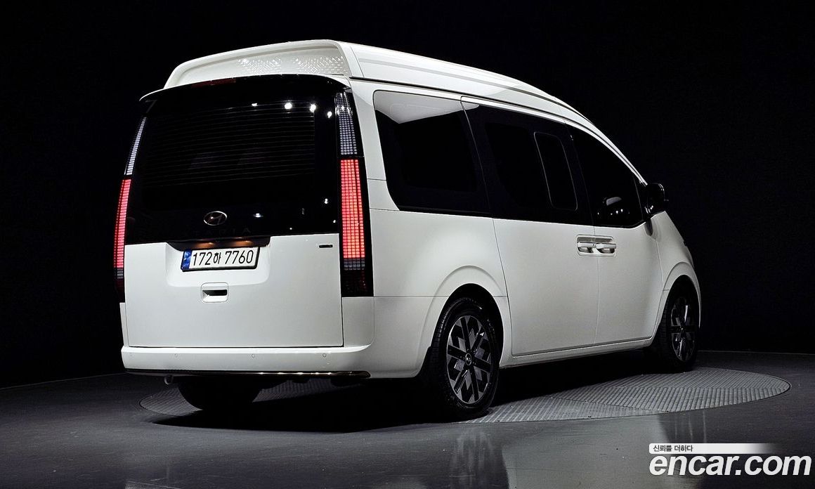 Hyundai Staria фото 2