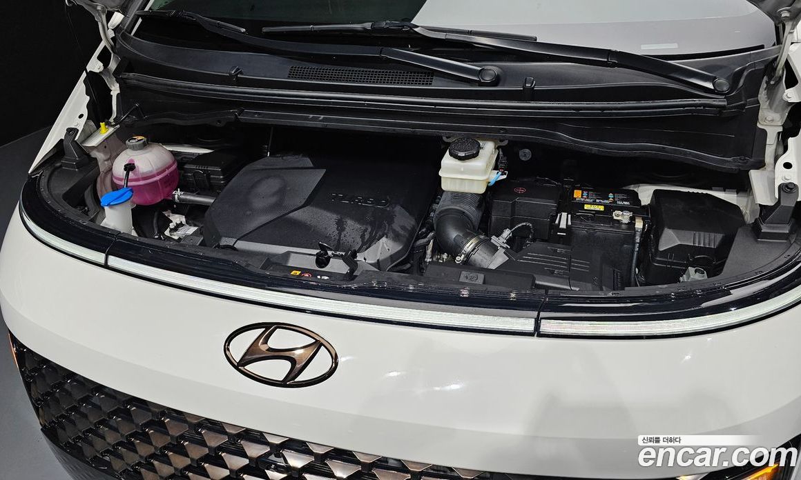 Hyundai Staria фото 6