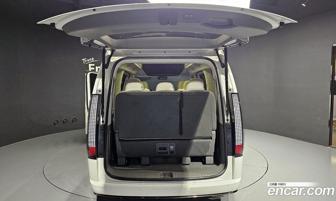 Hyundai Staria фото 20