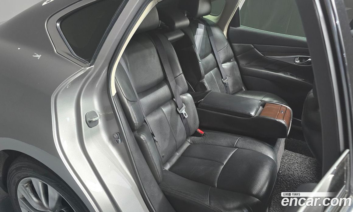 Infiniti M37 фото 12