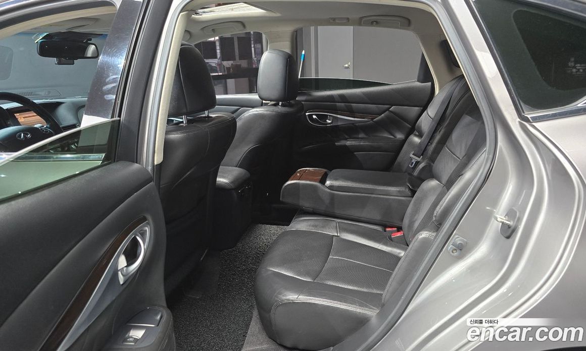 Infiniti M37 фото 13