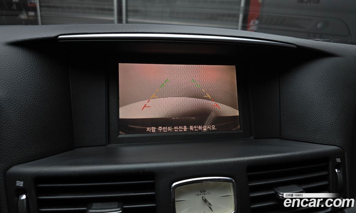 Infiniti M37 фото 15