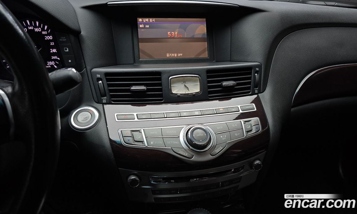Infiniti M37 фото 16