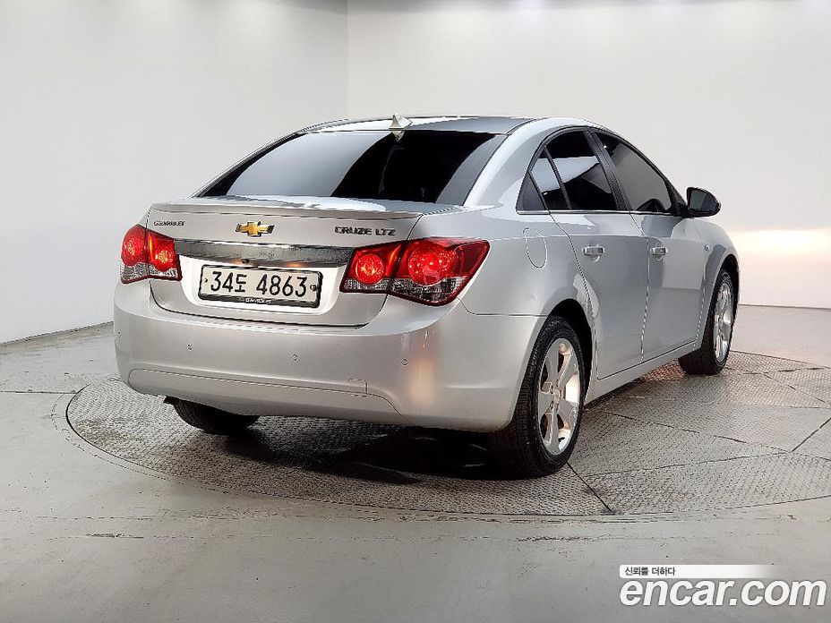 Chevrolet (GM Daewoo) Cruise фото 4