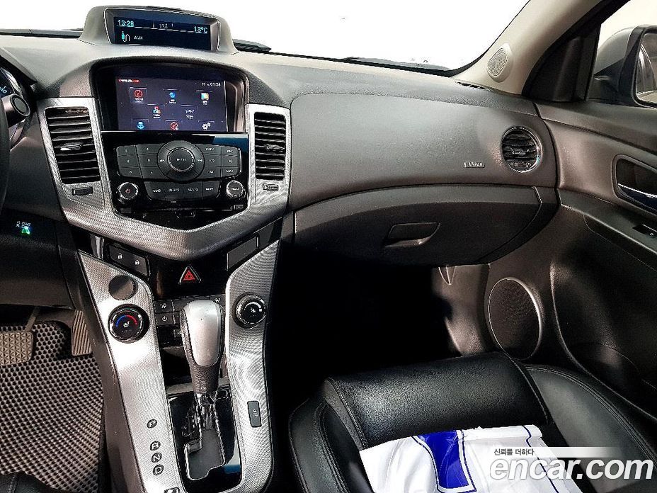 Chevrolet (GM Daewoo) Cruise фото 10