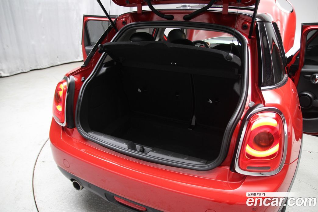 Mini Cooper D фото 6