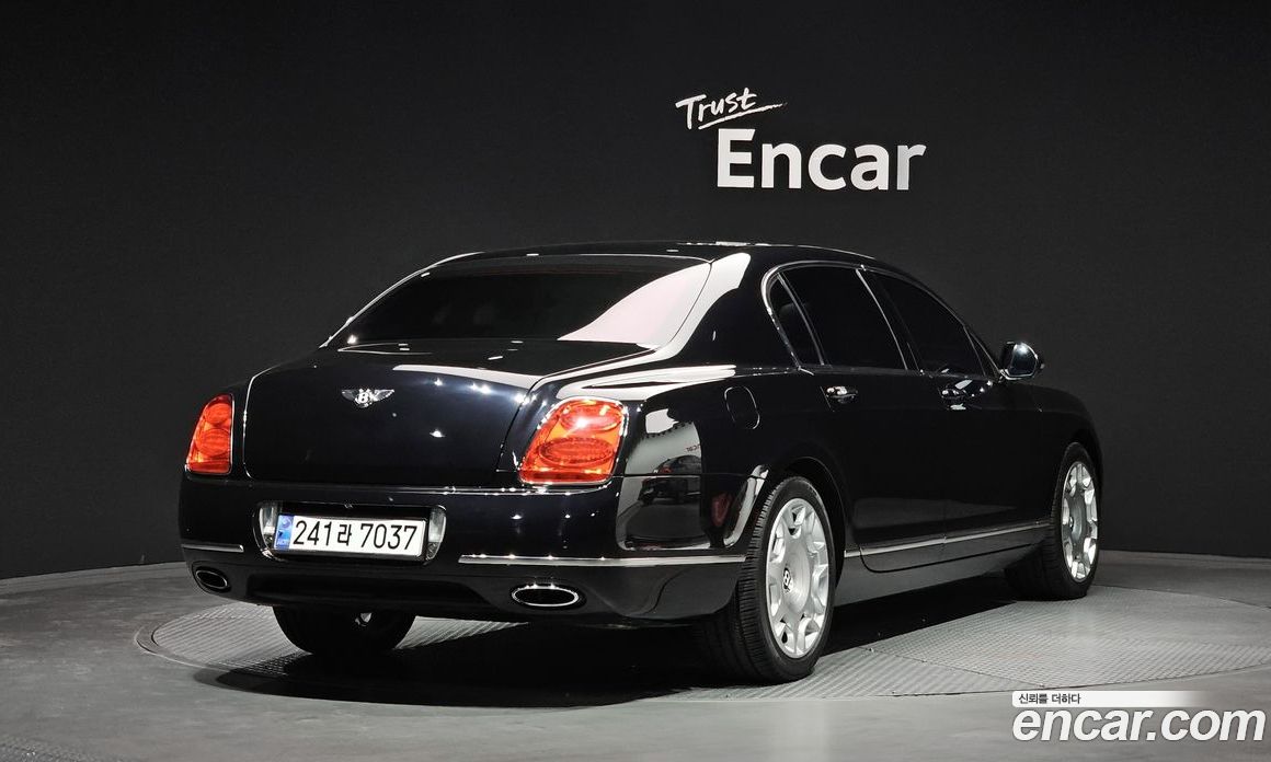 Bentley Flying Spur 1st Gen фото 2