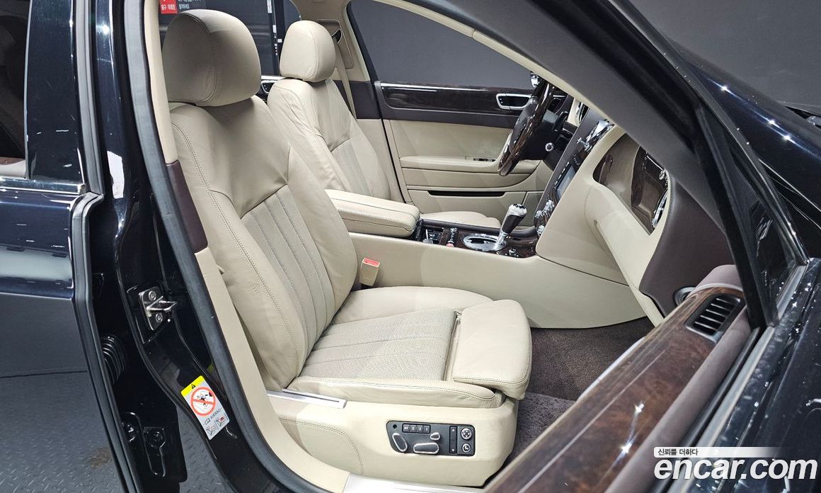 Bentley Flying Spur 1st Gen фото 10