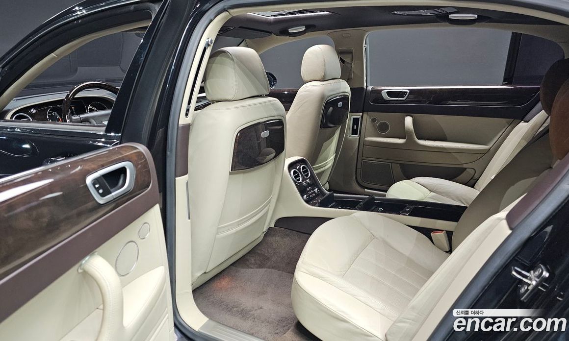 Bentley Flying Spur 1st Gen фото 12