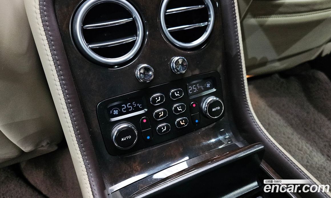 Bentley Flying Spur 1st Gen фото 18