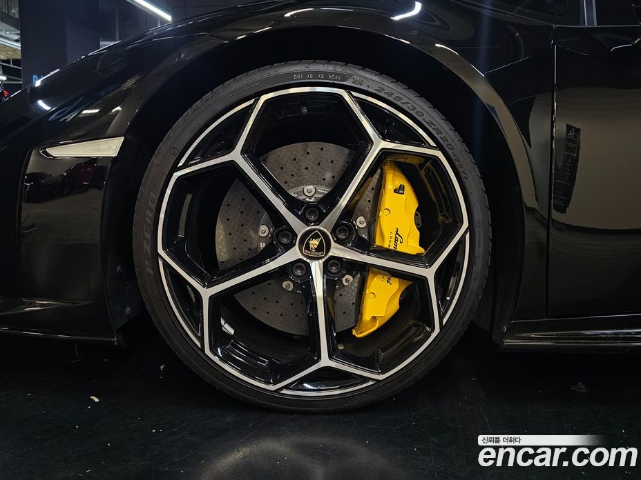 Lamborghini Huracan фото 6
