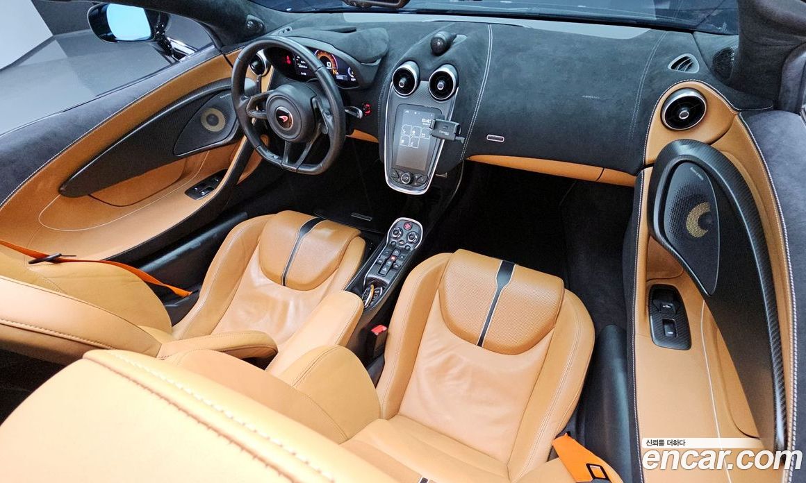 McLaren 570S фото 7