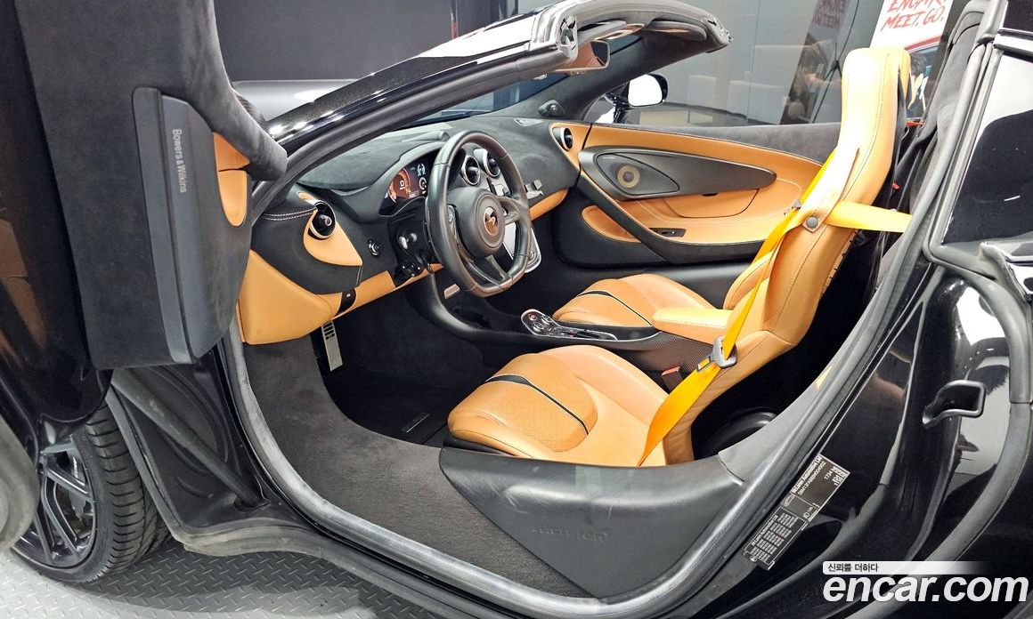 McLaren 570S фото 10
