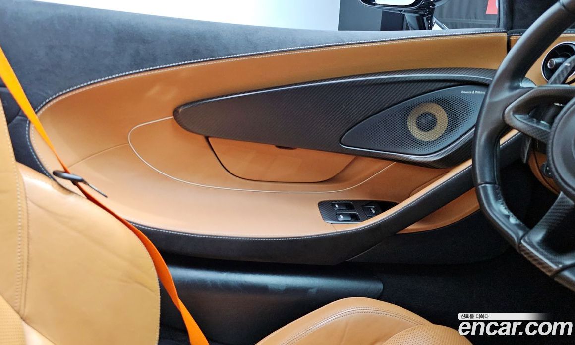 McLaren 570S фото 24