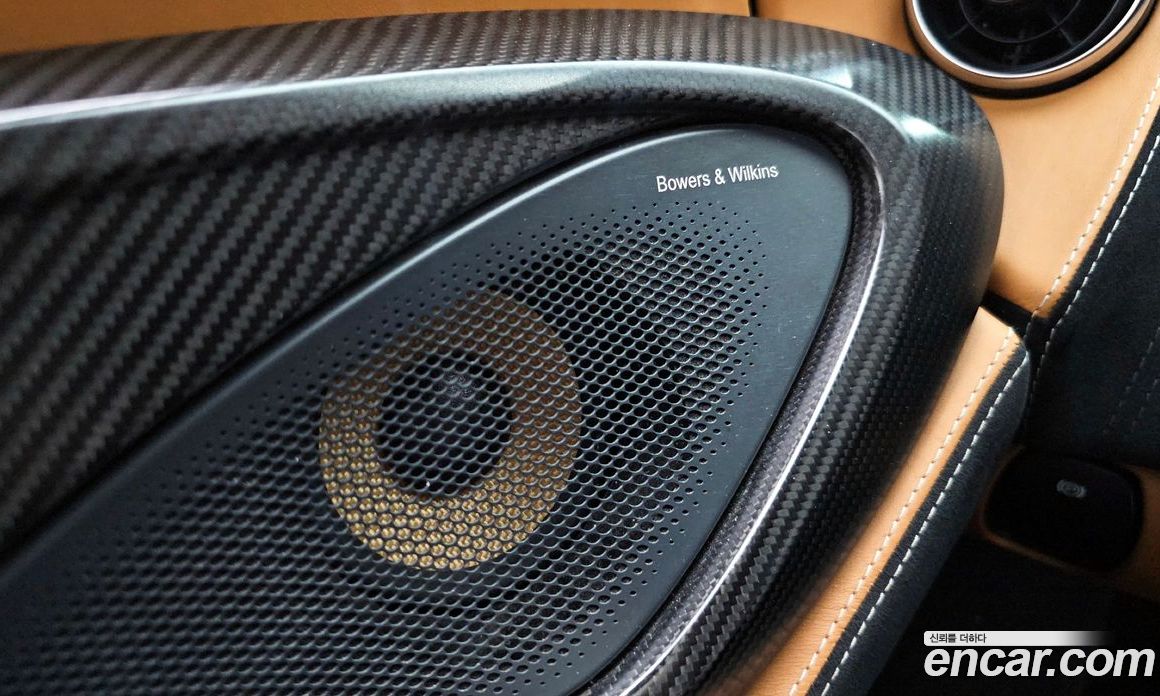 McLaren 570S фото 27