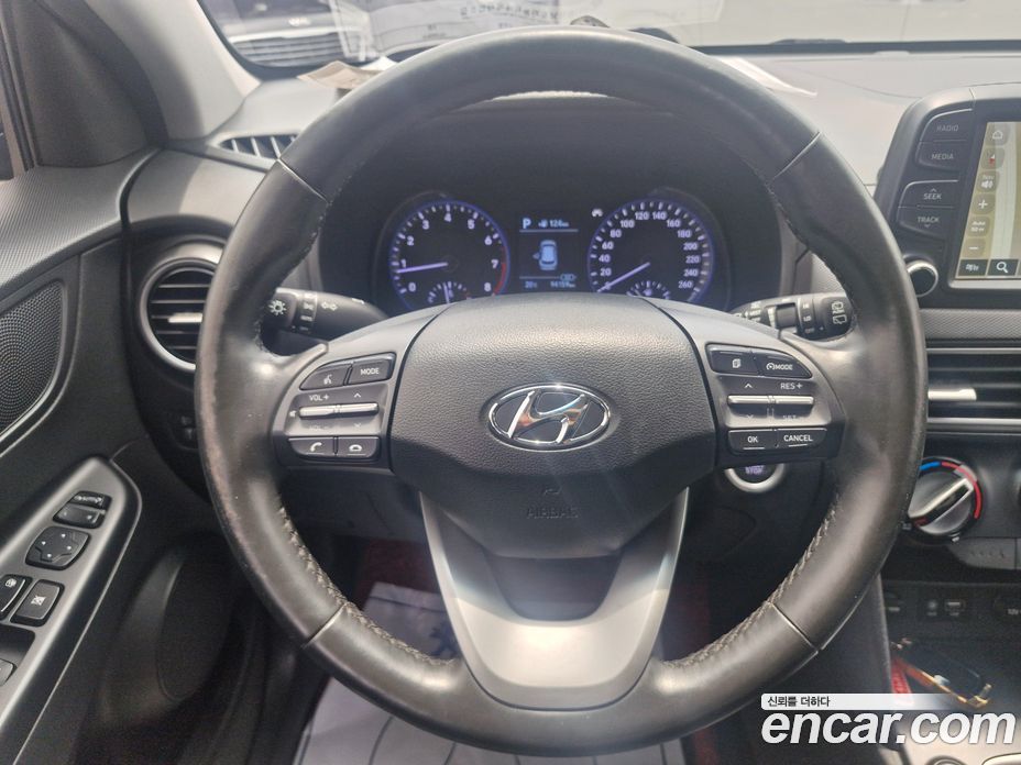Hyundai Kona фото 12
