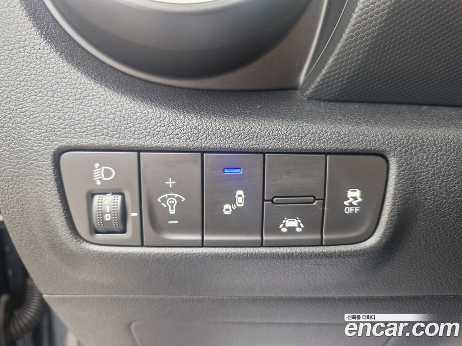 Hyundai Kona фото 17