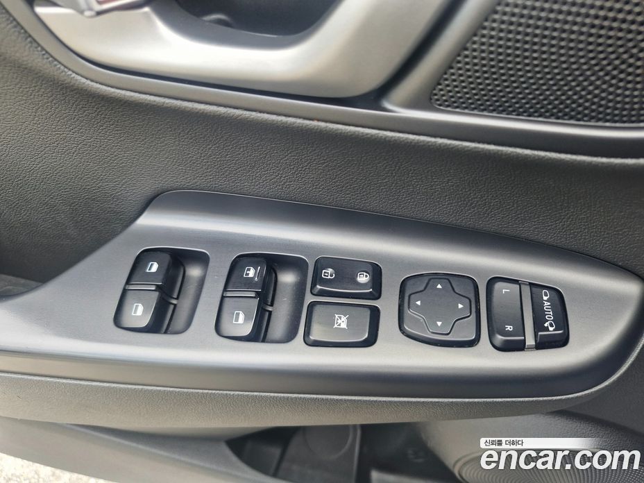 Hyundai Kona фото 18
