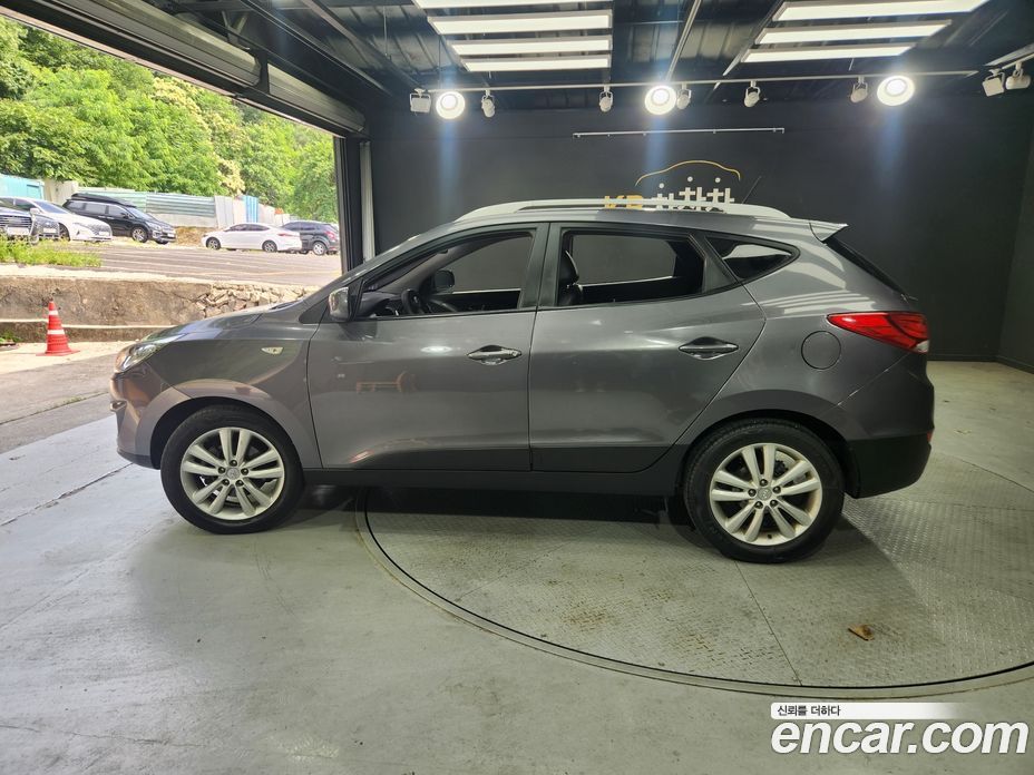 Hyundai Tucson ix фото 3