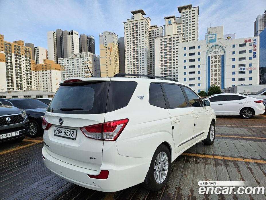 SsangYong (KG Mobility) Korando Turismo фото 4