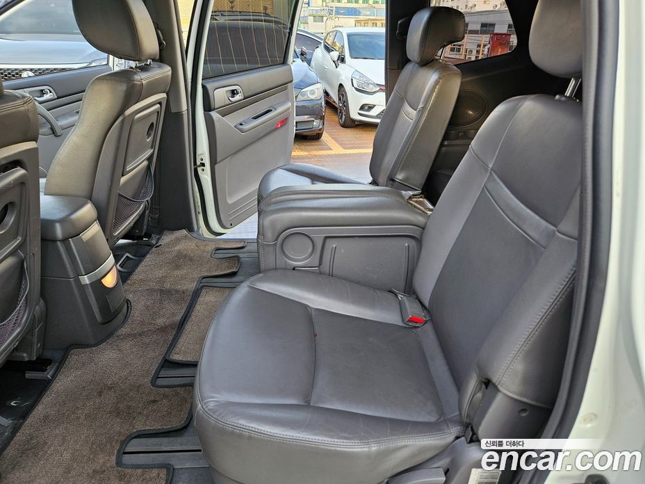 SsangYong (KG Mobility) Korando Turismo фото 13