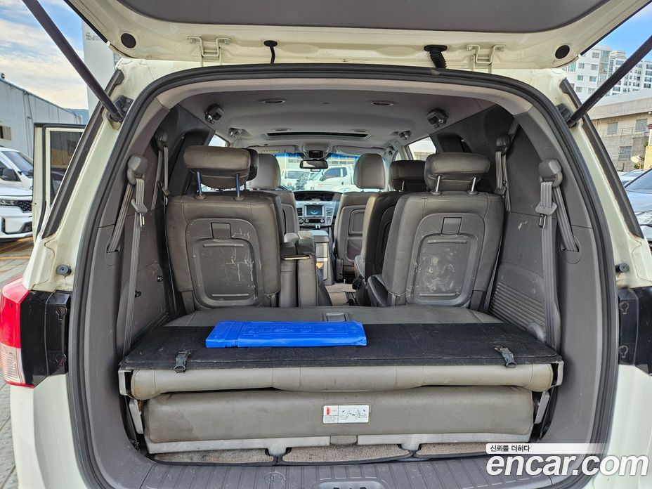 SsangYong (KG Mobility) Korando Turismo фото 15