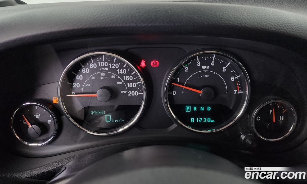 Jeep Wrangler (JK) фото 8