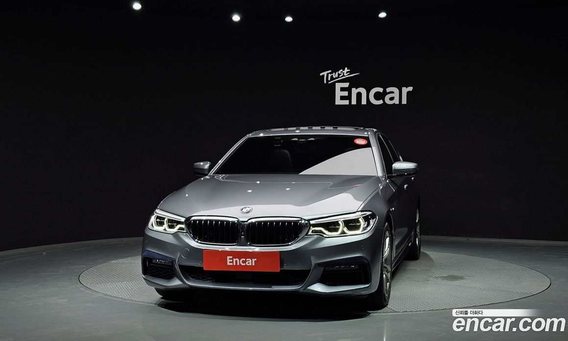 BMW 5-Series (G30) фото 3