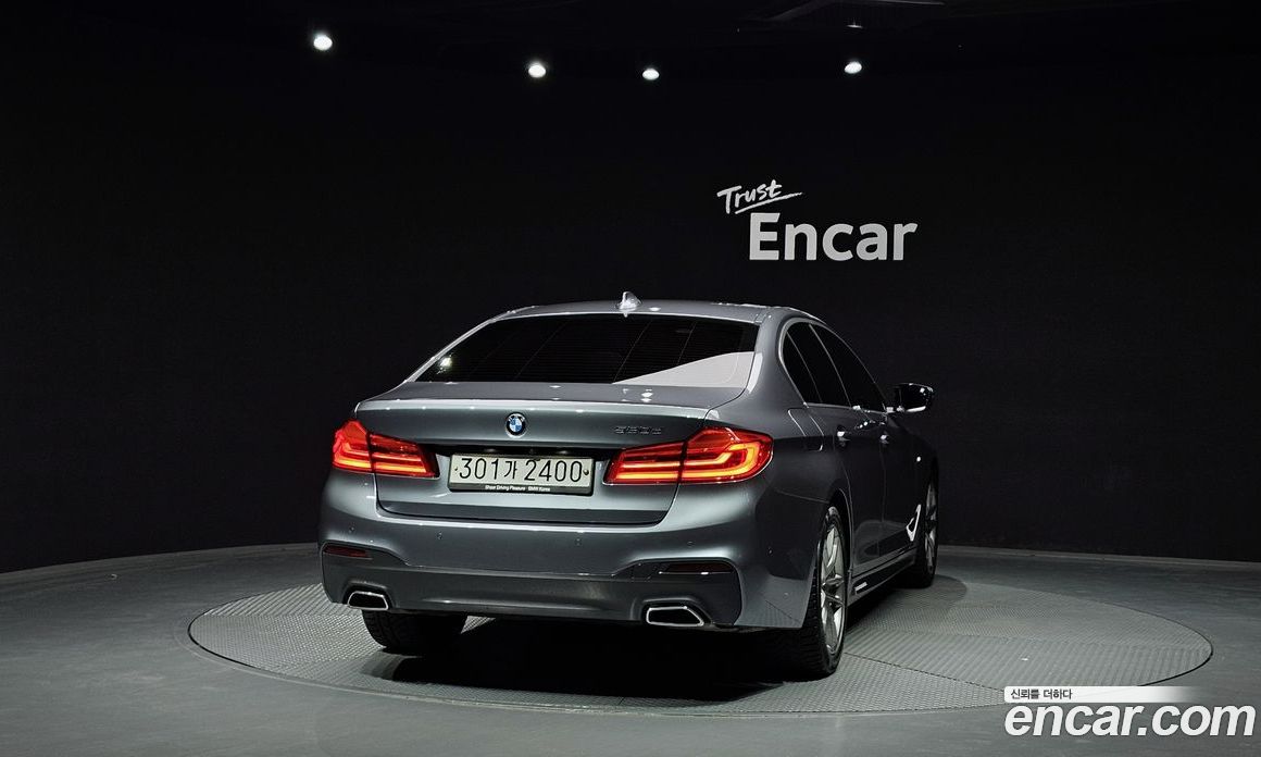 BMW 5-Series (G30) фото 4