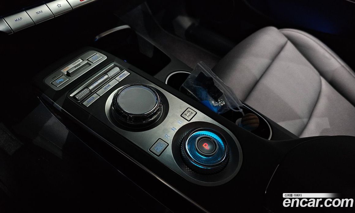 Genesis GV70 фото 9