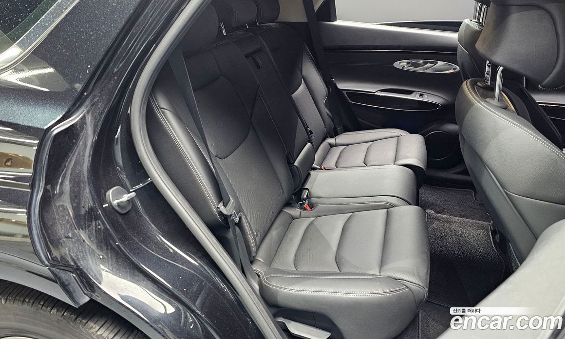 Genesis GV70 фото 11