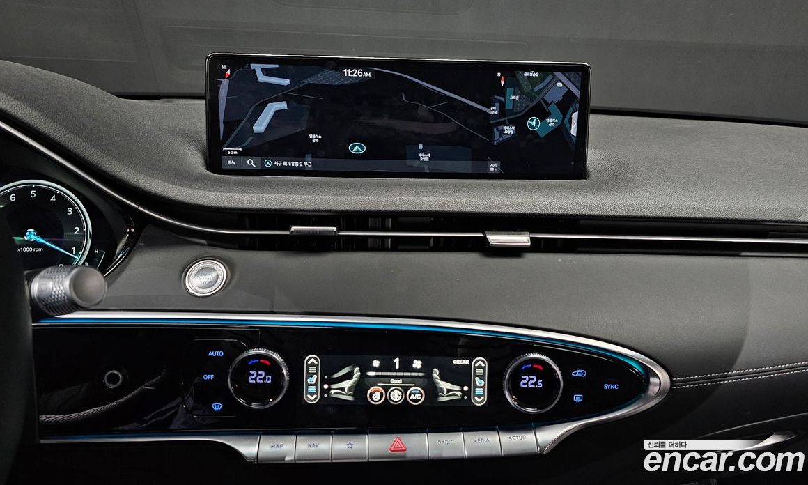 Genesis GV70 фото 12