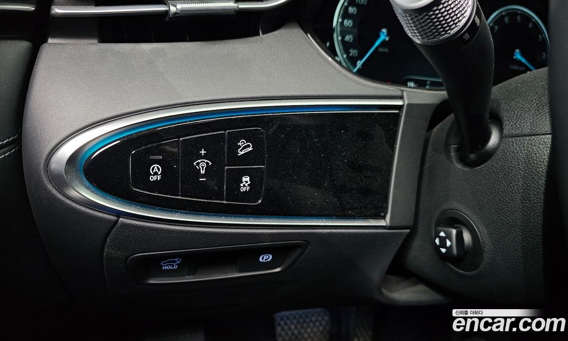 Genesis GV70 фото 17
