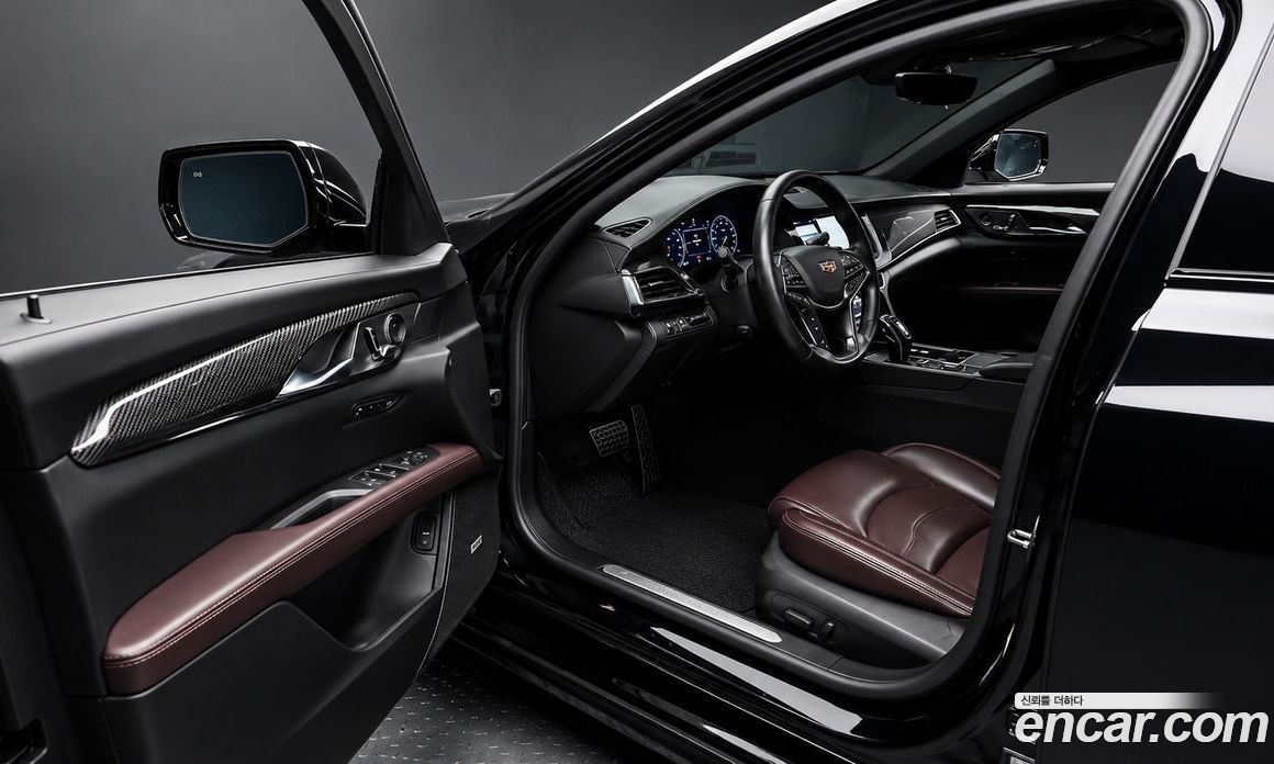 Cadillac CT6 фото 10