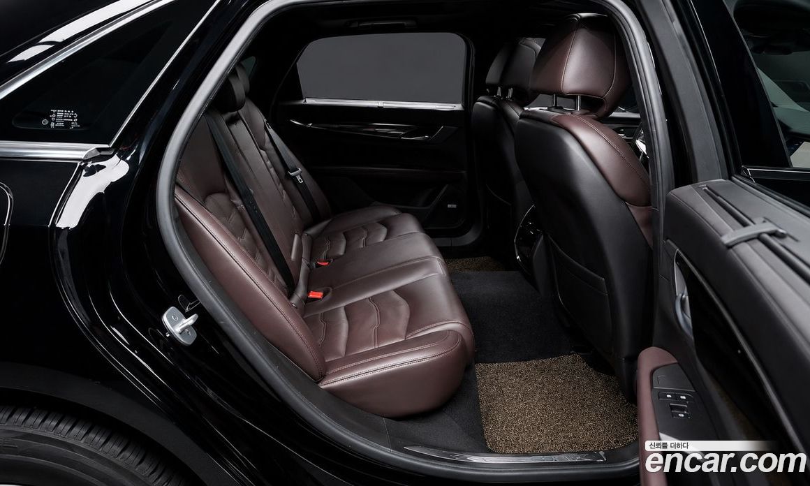 Cadillac CT6 фото 11