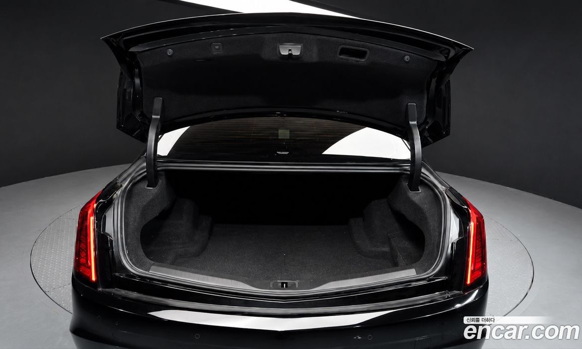 Cadillac CT6 фото 20