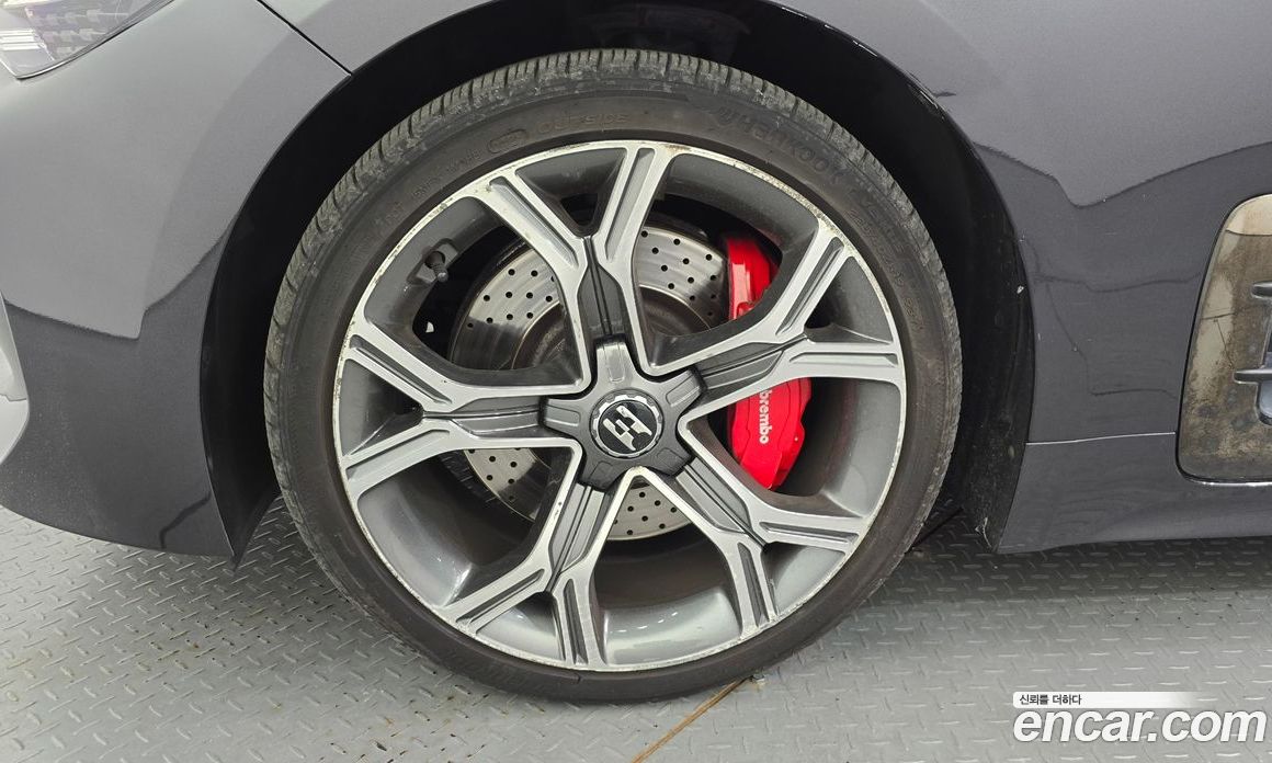 Kia Stinger фото 5