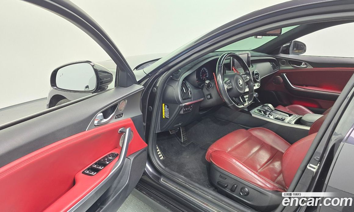 Kia Stinger фото 10
