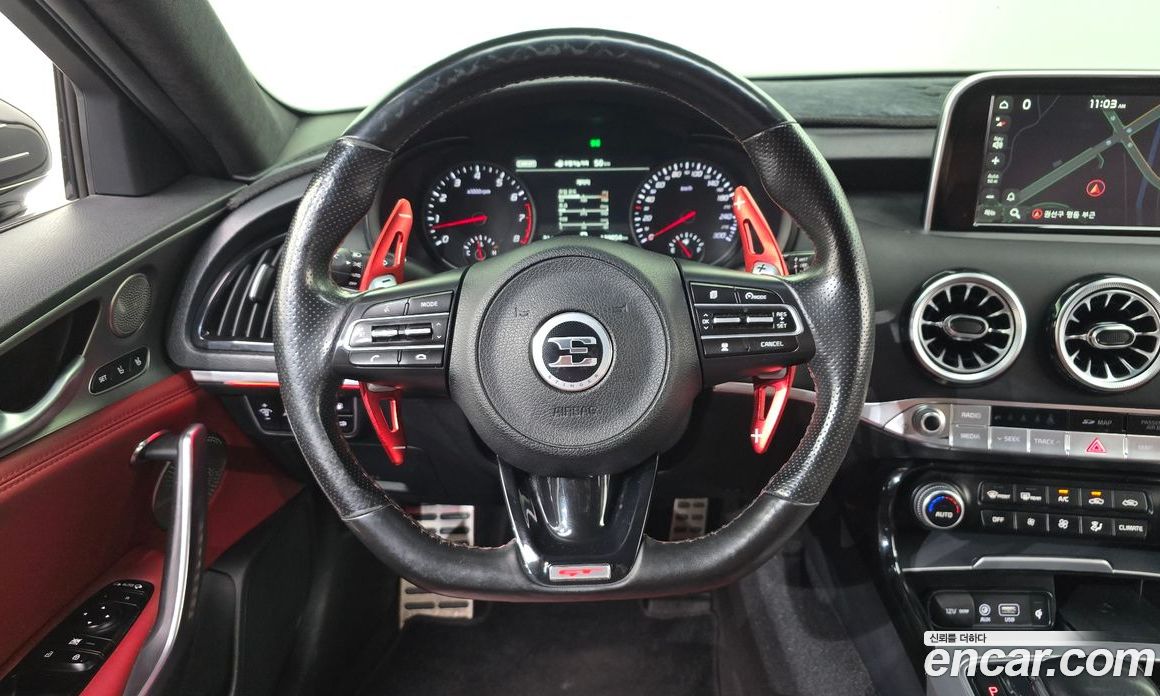 Kia Stinger фото 13