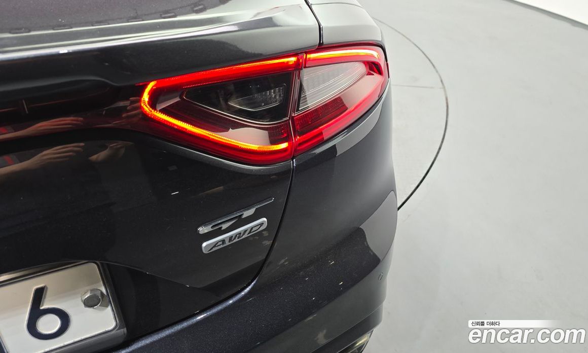 Kia Stinger фото 23